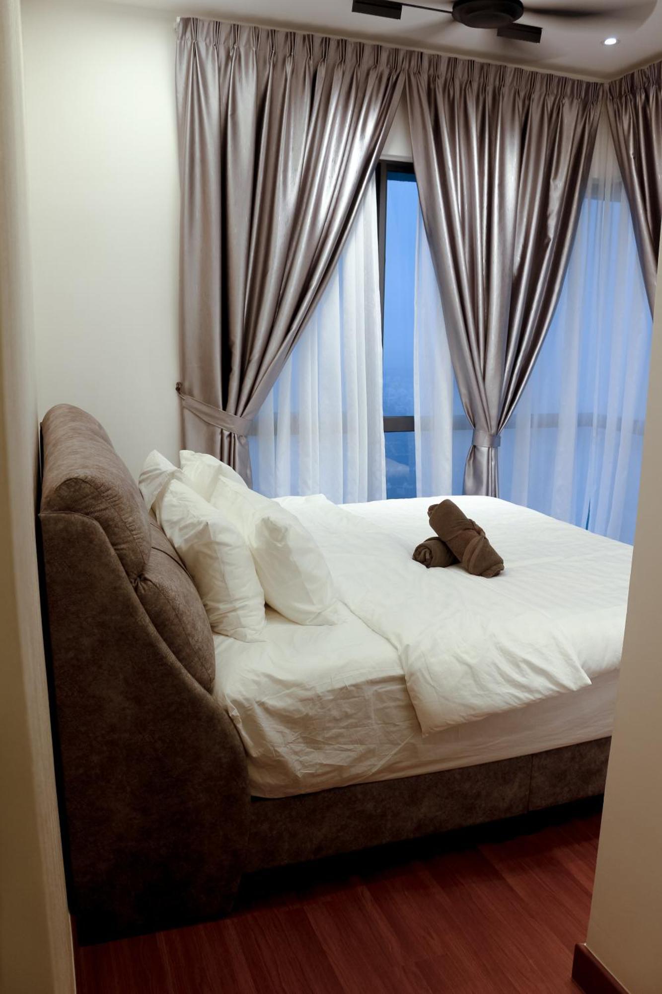 Modern Sunsuria Setia Alam At Hotel Shah Alam